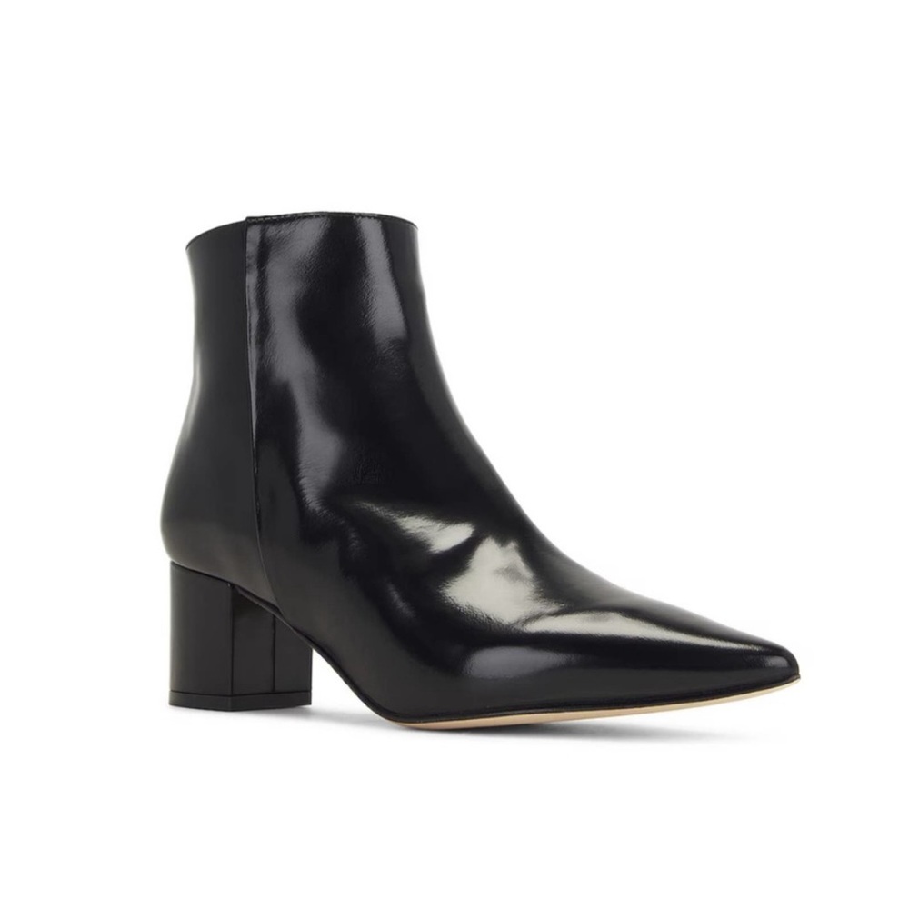 L'AGENCE  Jeanne II Bootie in Black